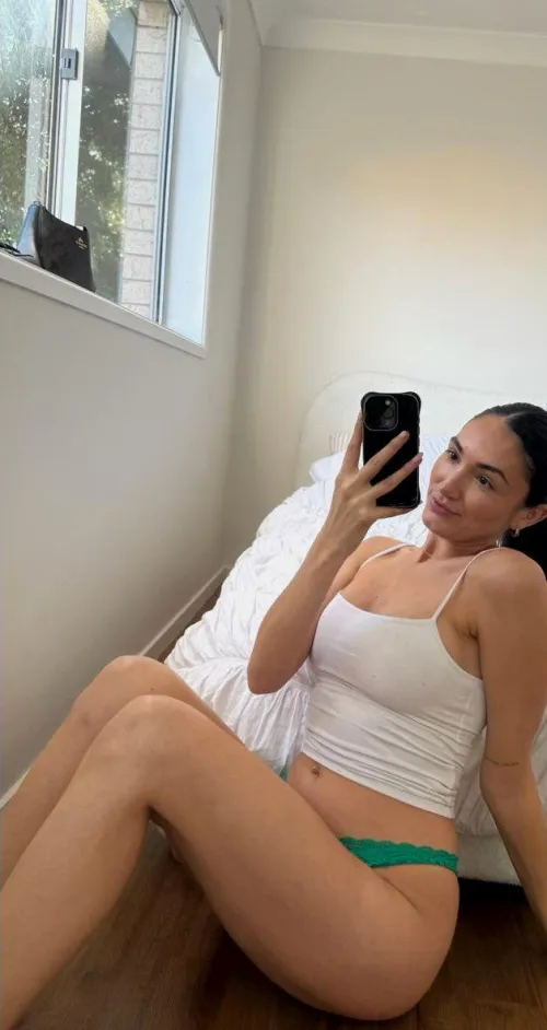 dream first, kiss later