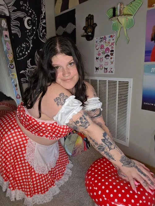 Elegant darkness in human form