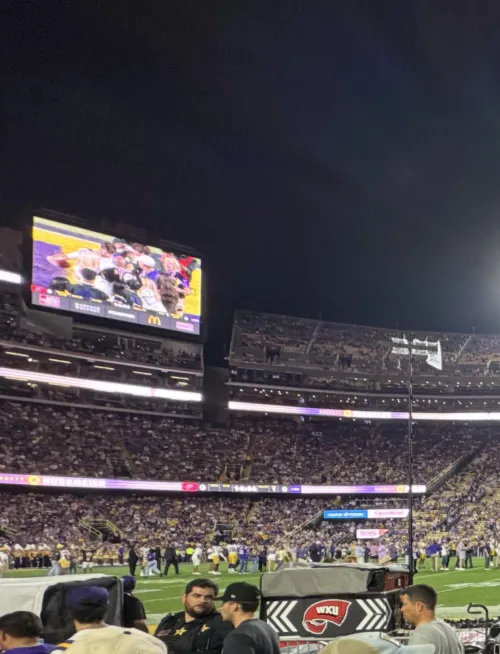 In BR for the game… anyone up for some fun? Only in town for the night.