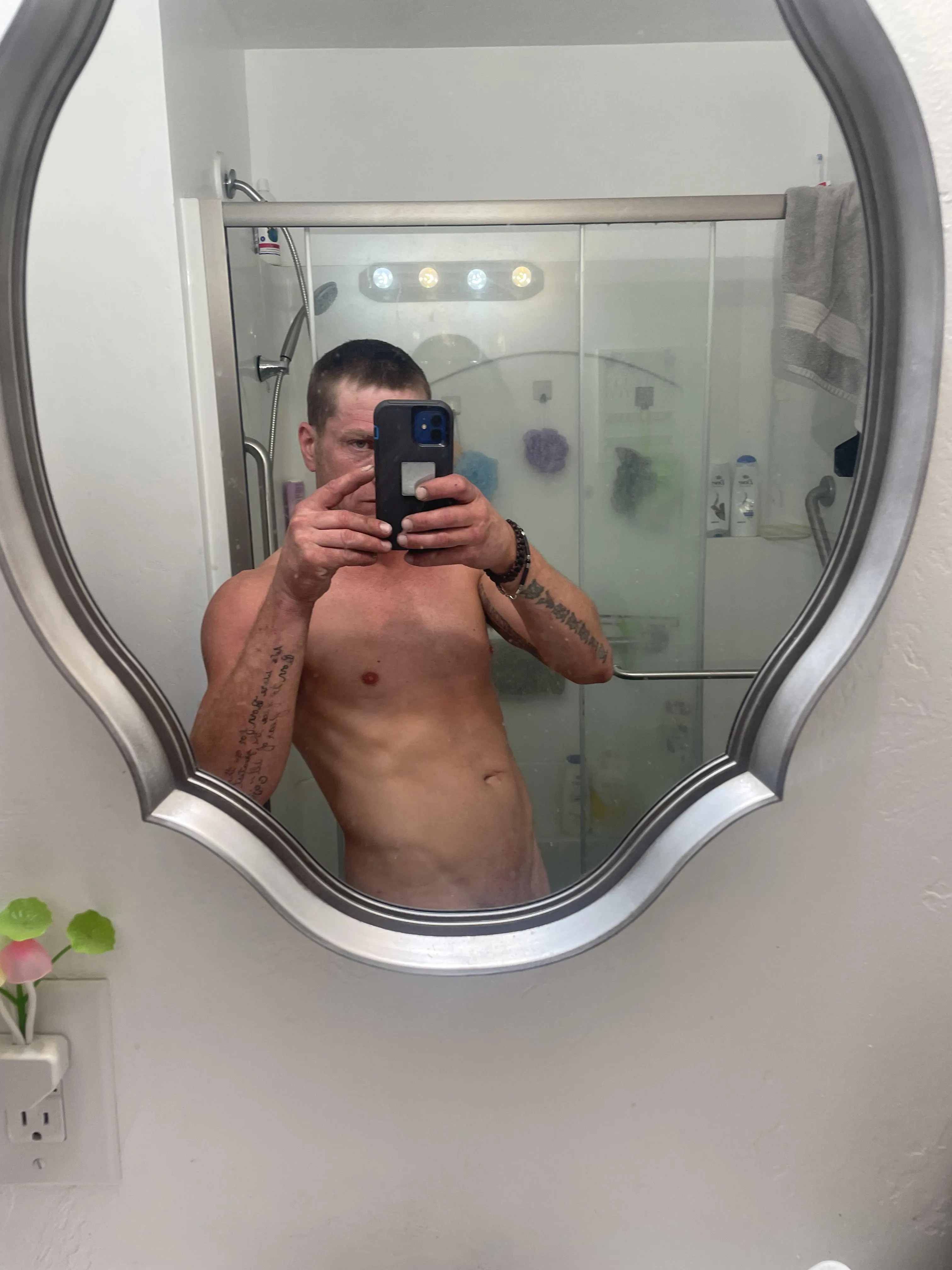 Is there any one who would be willing to help me out with my first threesome?