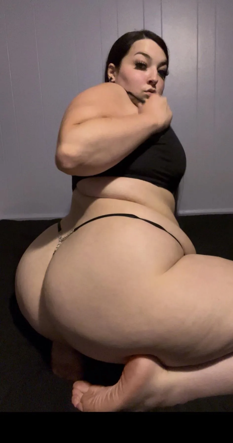 It’s huge as fck 🤣❤️