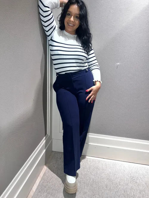 Pure chocolate, I love it when I feel kisses all over me