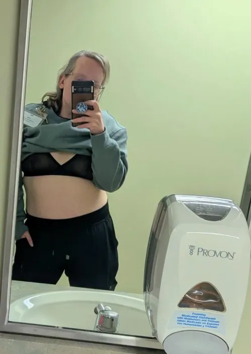 37f4a Wife wants to show off