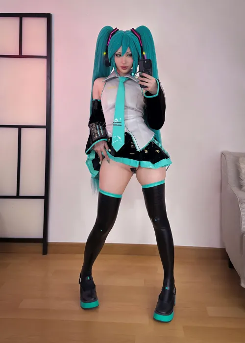 My Hatsune Miku attempt (Shirokitsune)