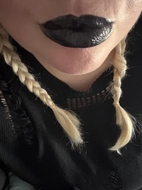 Spooky season calls for spooky lips