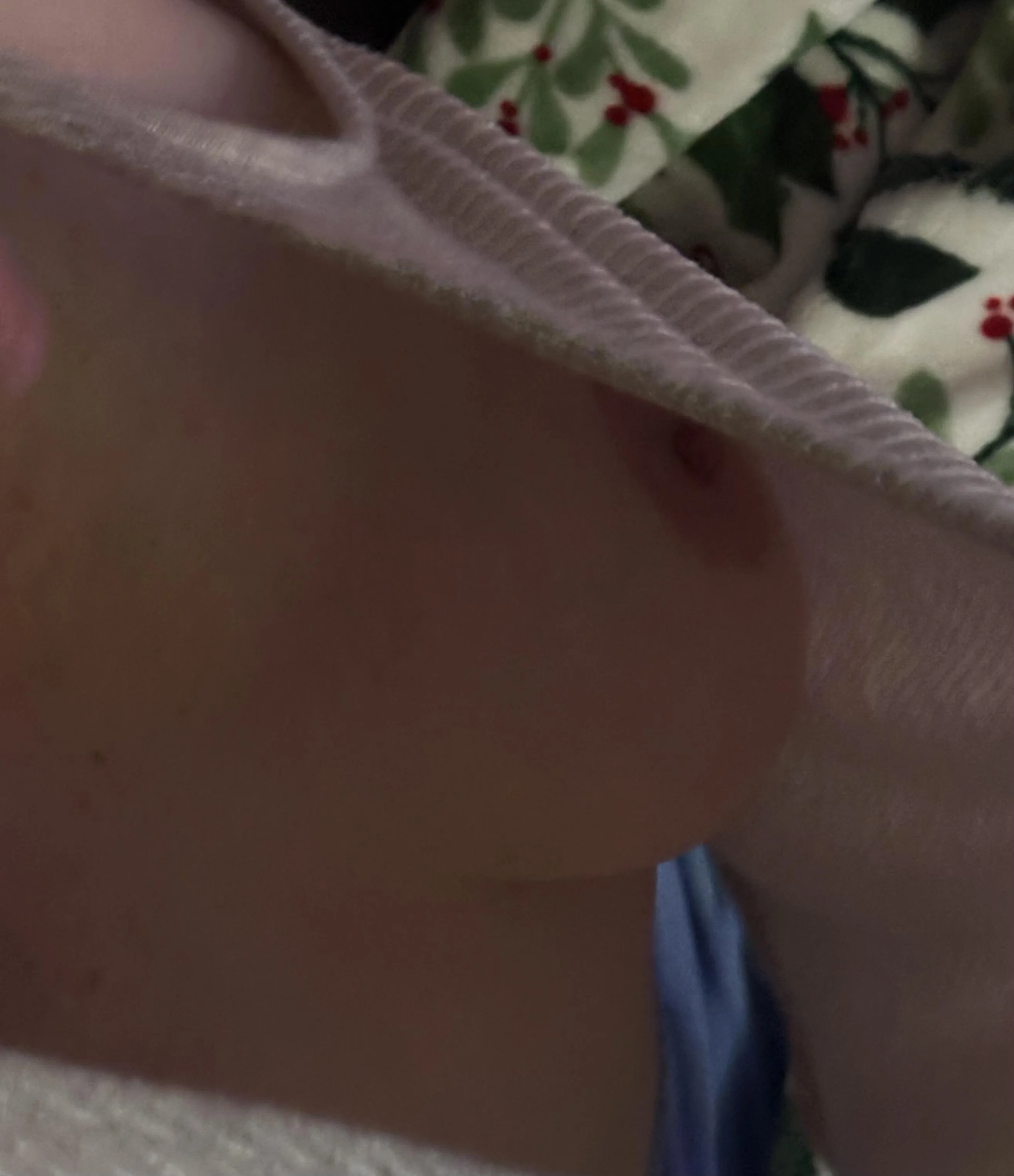 Them big titties with no bra .