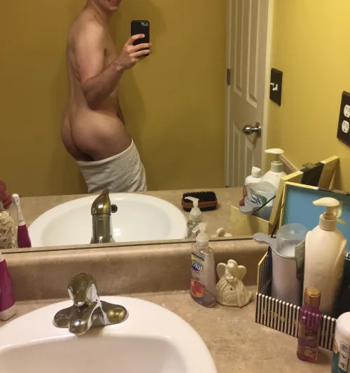 Bi bottom. Always down to chat