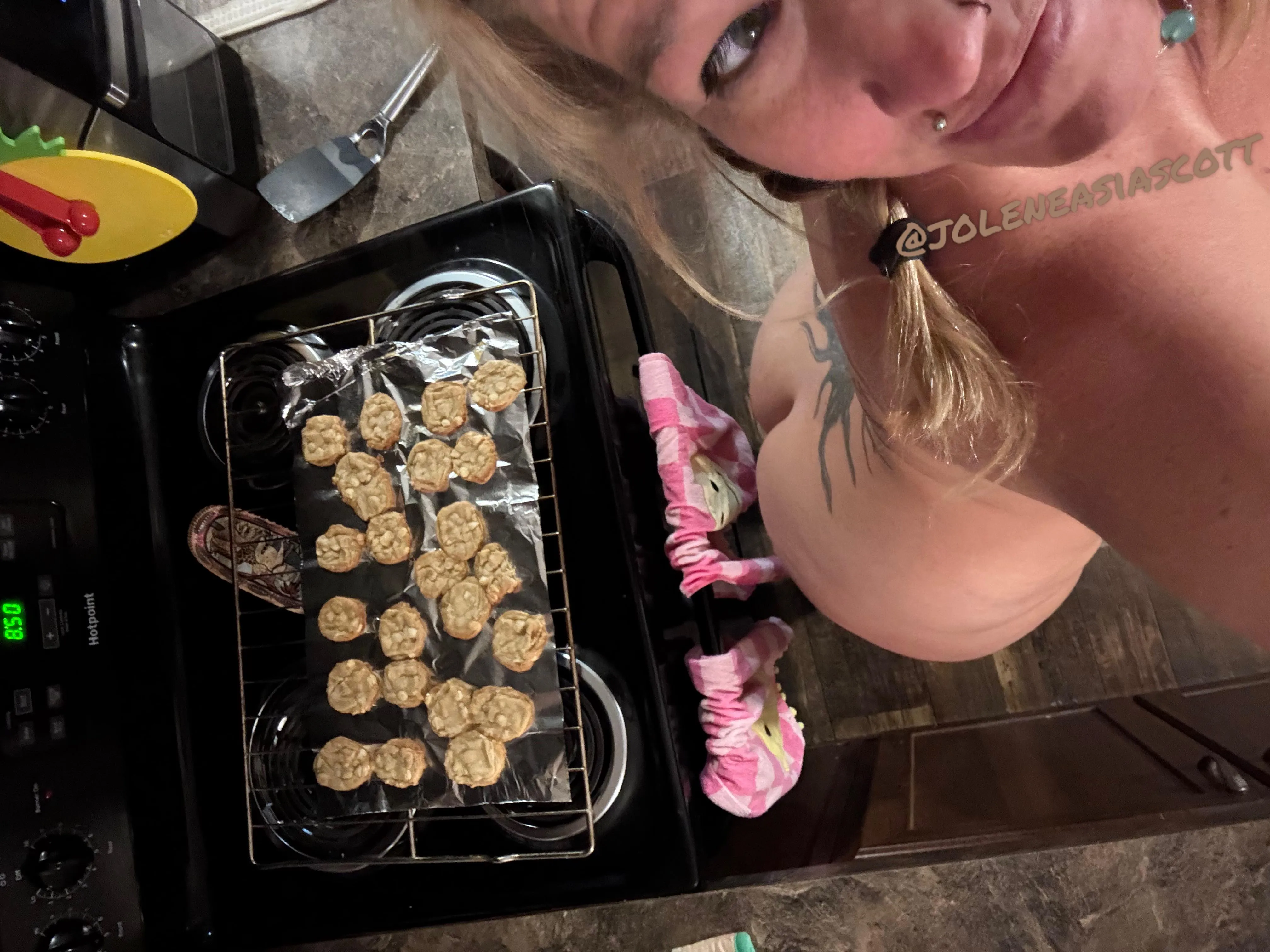 Cake and cookies‼️