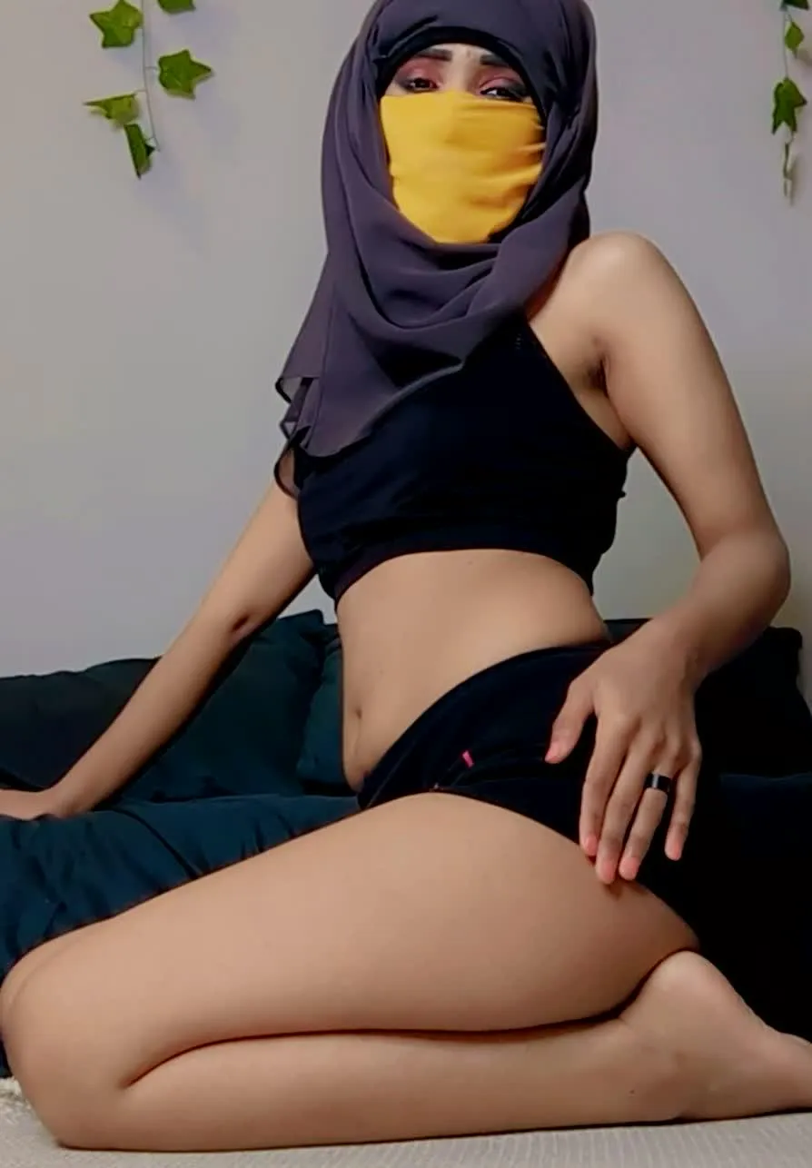 Cum use my soaked and halal dripping pussy to perform ablution