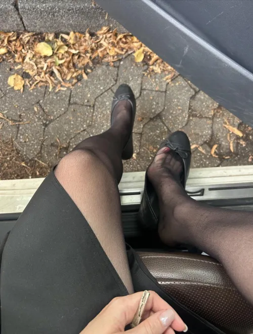 Evening tights look… do you like it? ✨🖤