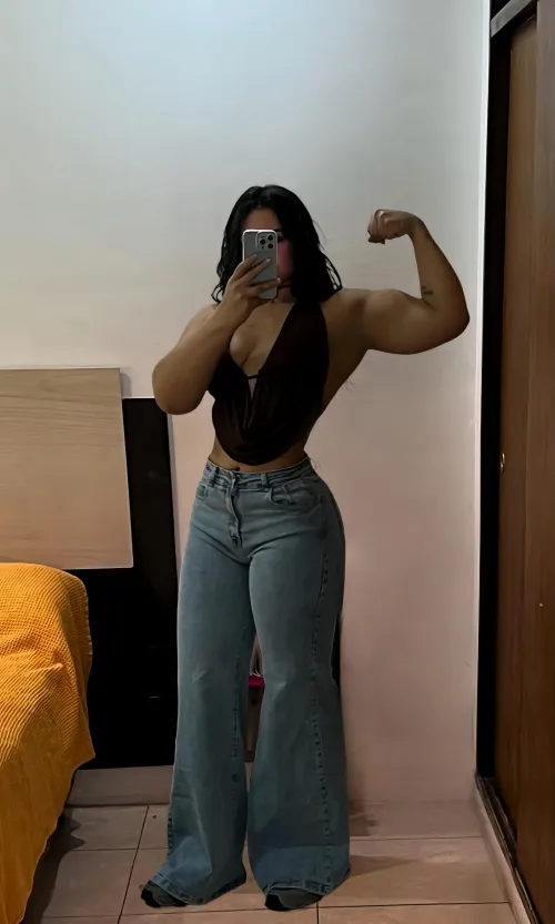 who is carrying the groceries inside