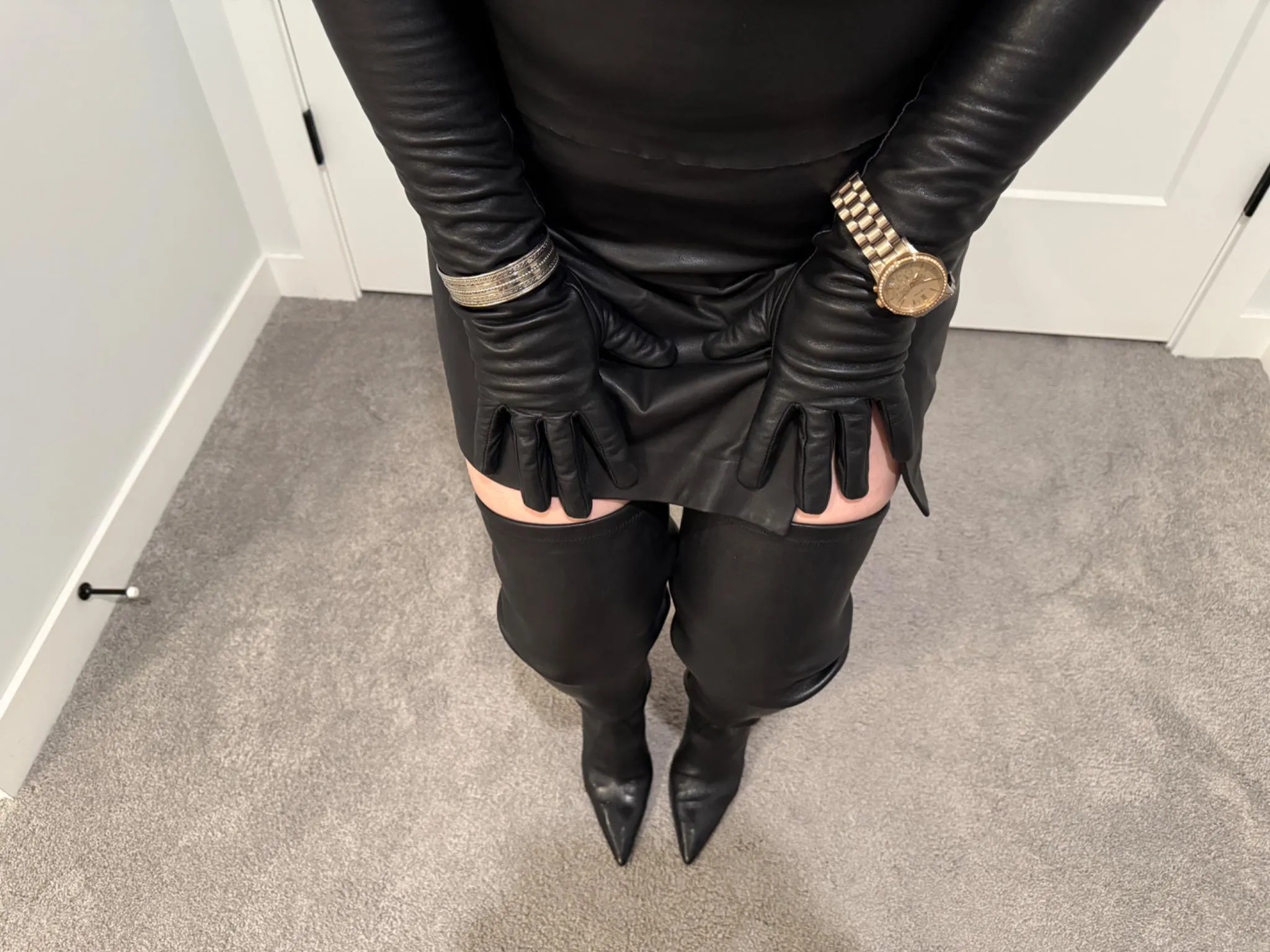 Opera gloves or thigh-high boots, what makes the look for you?