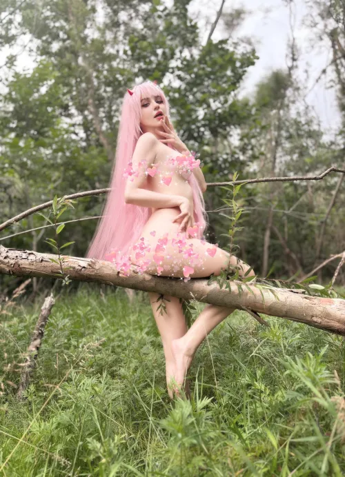 Zero two in her natural habit (Kanra_cosplay)