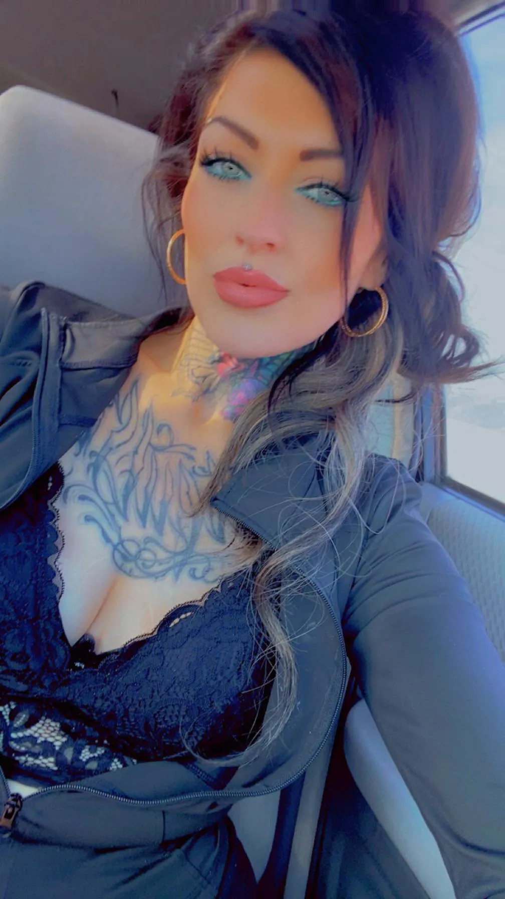 Come hang out? Friendsgiving 🫠