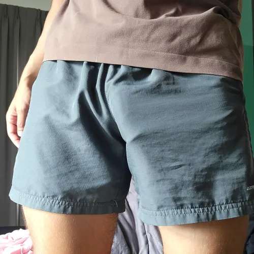 Grey shorts ftw. Ready for tge gym