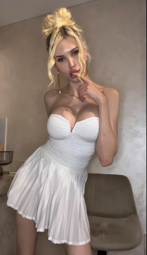 if I sent u a nude pic at work would you throb for me?