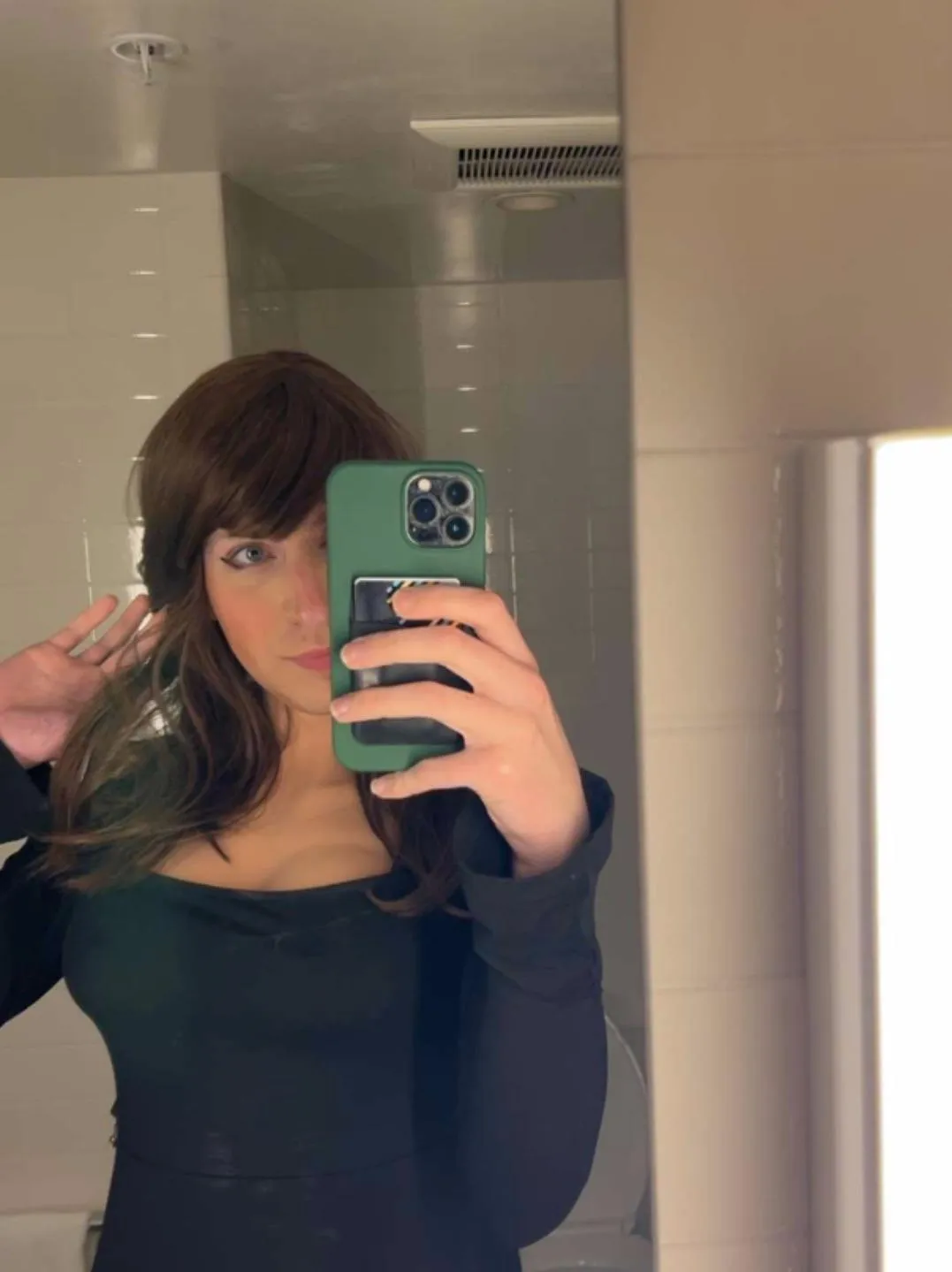 30, passable and fit transgirl hosting in Tacoma 💕