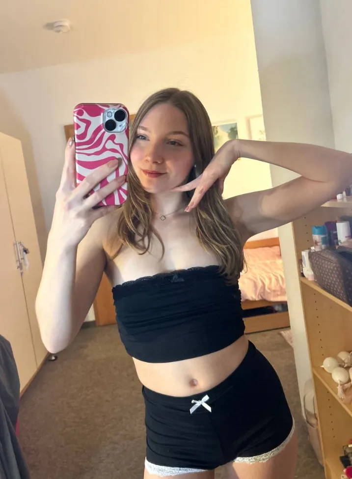 do older men get turned on by 18yo's?