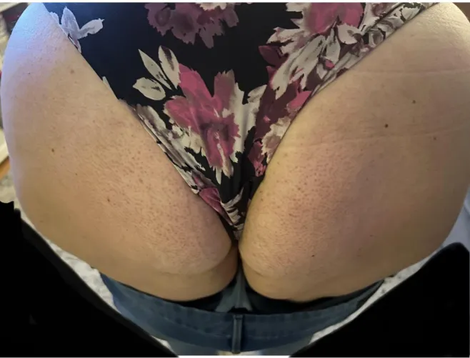 Sometimes you get a flash before you go out. Wife 49f