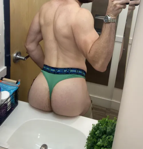 do i have a fat butt?