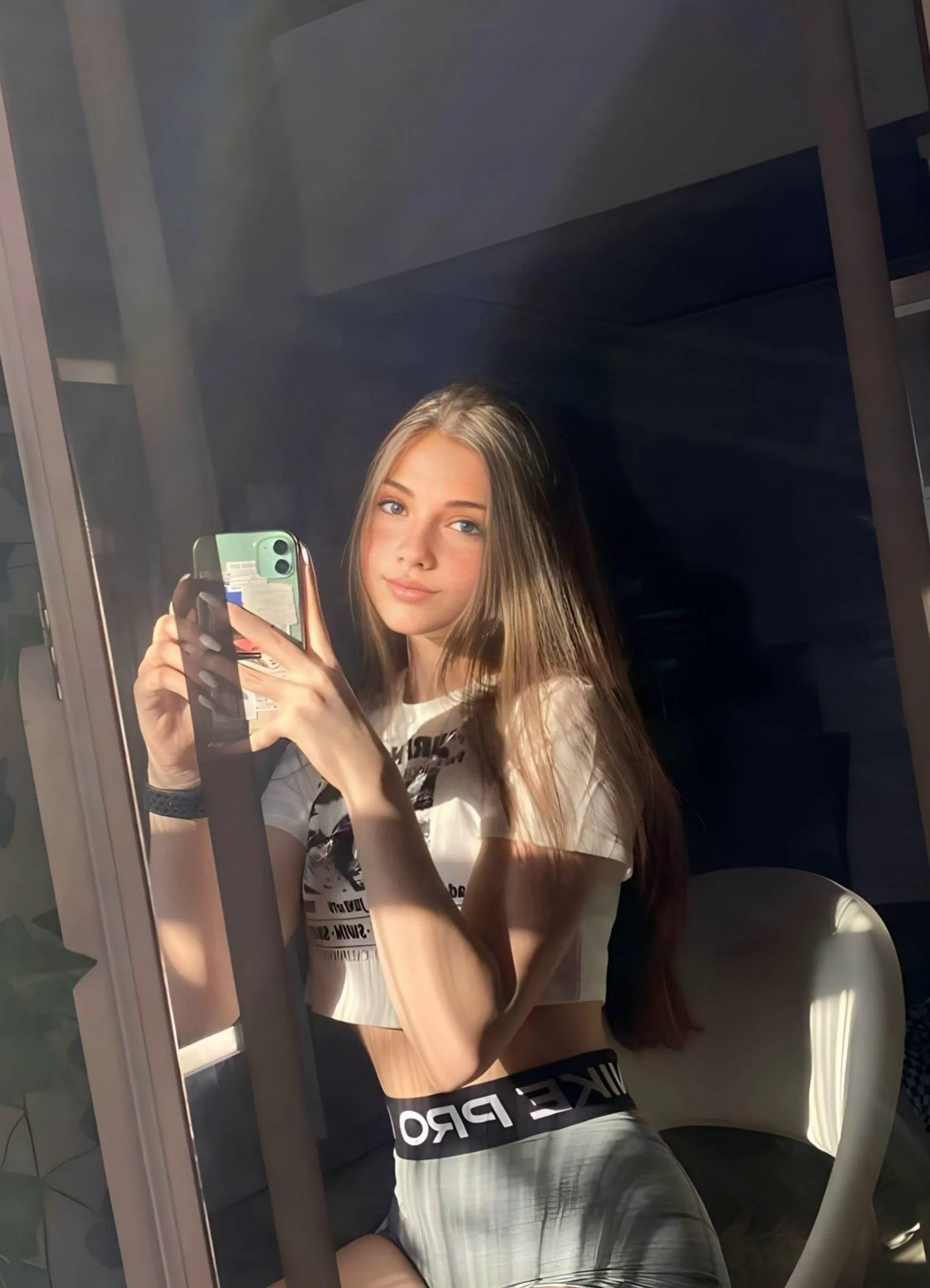 hope this hot body makes you melt and go wild