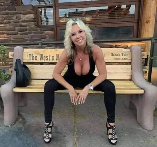 Love Wifey in the wild. So sexy. 😘😇😘                        irtr