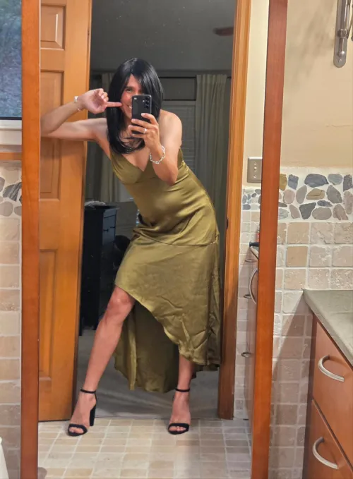 Perfect for dancing with the stars 2026 don't you think haha 😆 😉 😜 do you want to practice some dance acrobatics with me??..💐 💐 🌹 😍 💕