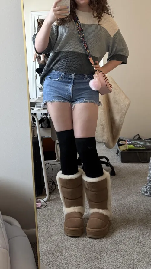 Pls bully me for being girly