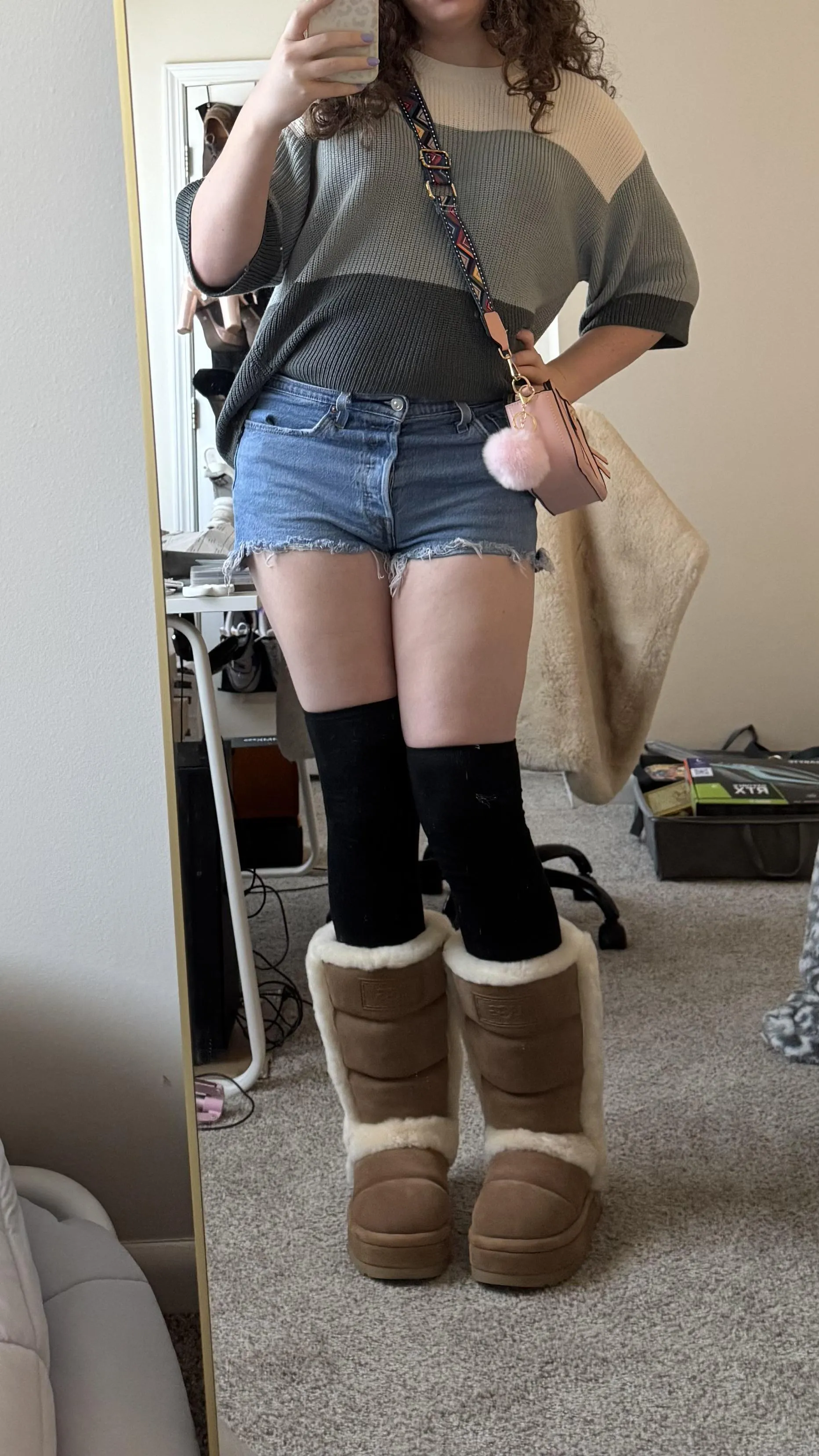 Pls bully me for being girly