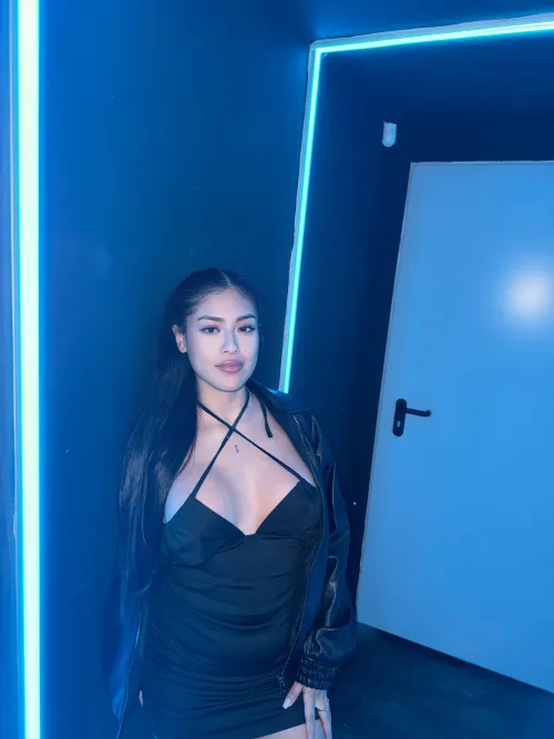 Tight dress, little jacket, off for a hot night at the club