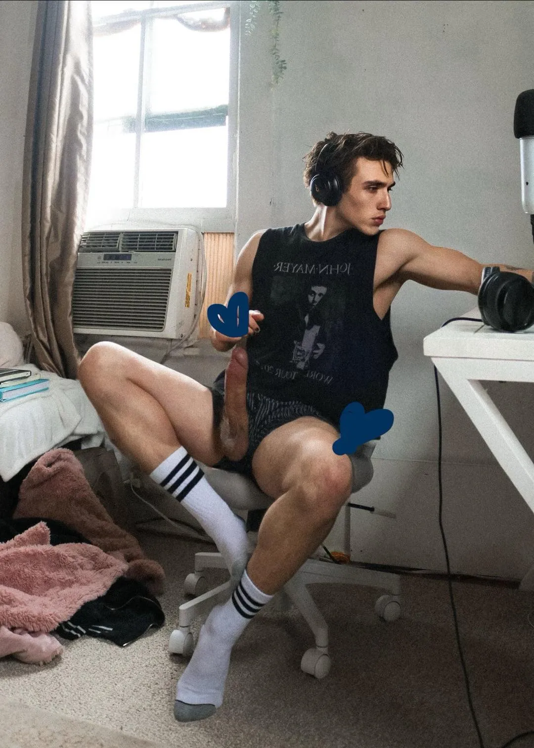 doing schoolwork 🤪🥴 (23)