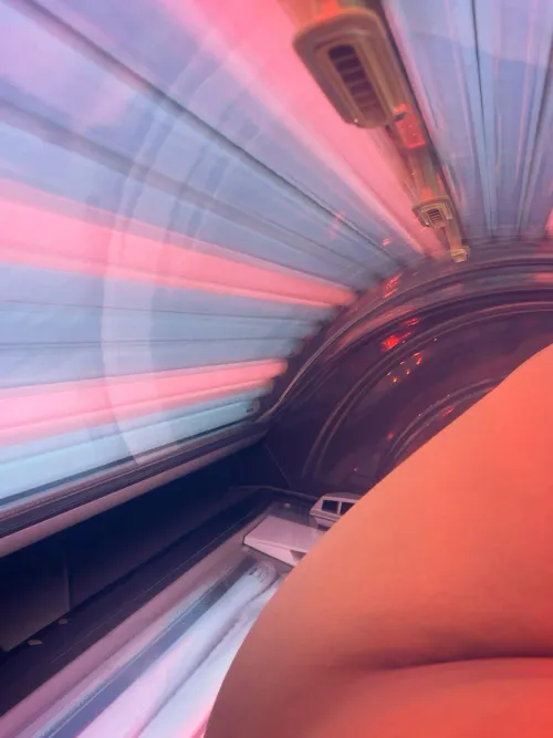 Er det mærkeligt, at jeg solbader nøgen?