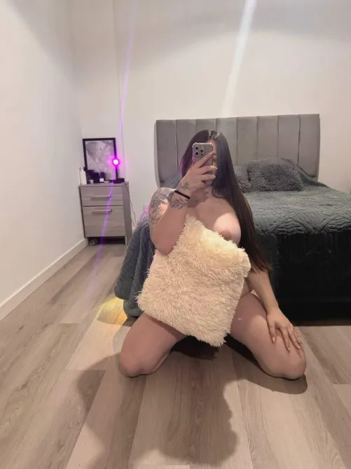 Deleting in 4hours...say YEAH n get my nudes for free in just 3mins