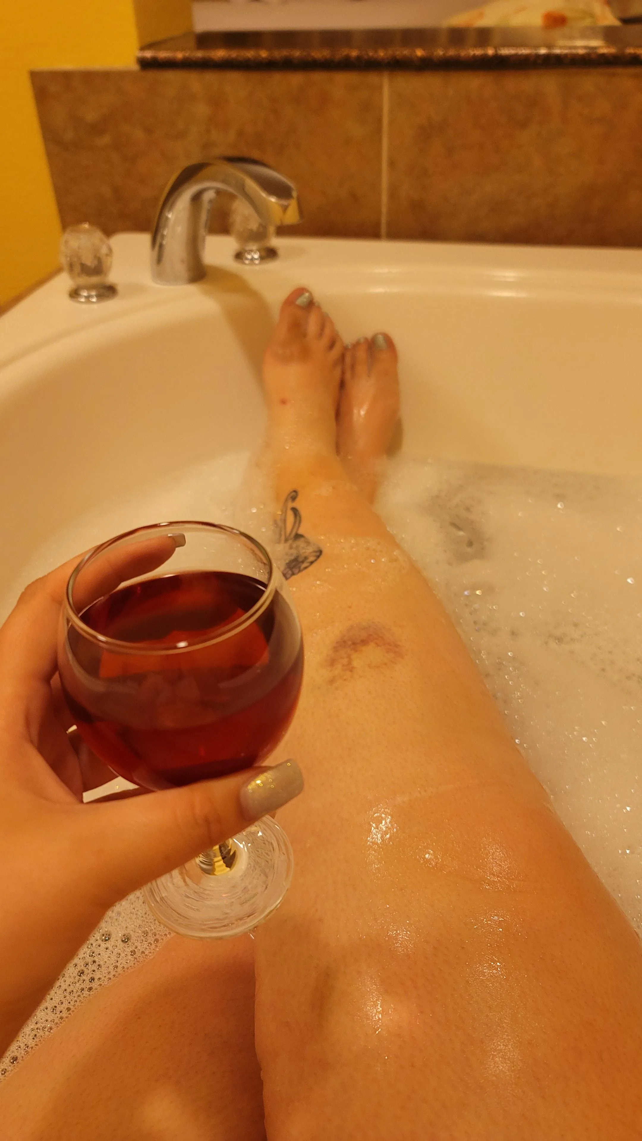 Happy Friday 🥳 [showing off]