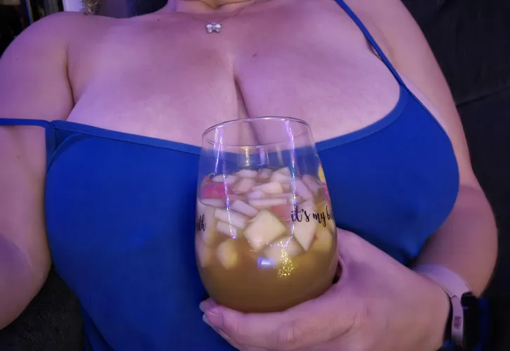 Homemade apple cider sangria anyone?