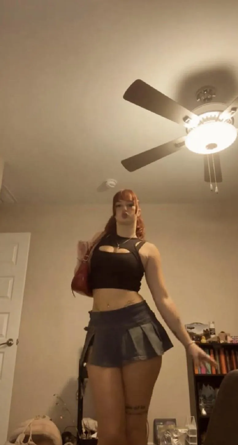 i know i look perfect in this dress