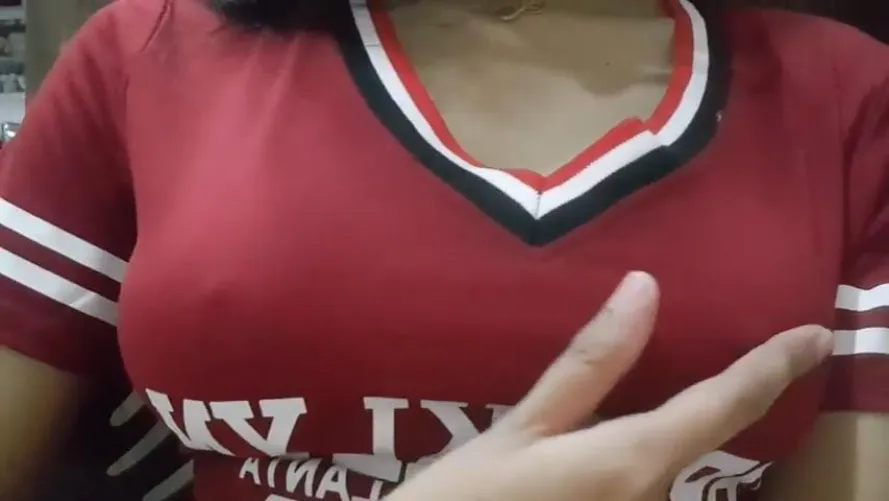 No bra weekend(f). Upvote to make it harder🤪