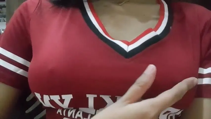 No bra weekend(f). Upvote to make it harder🤪