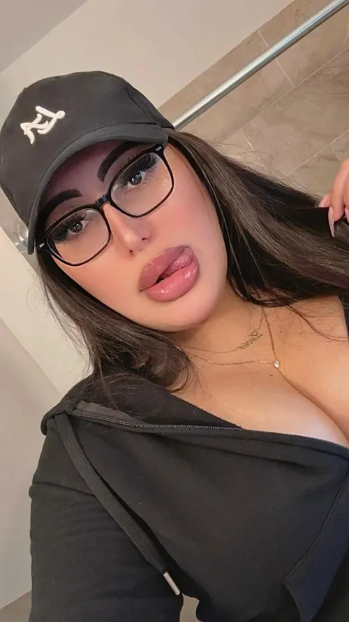 “She cold as hell.. but fine as shit.” 🤭☺️ Now taking applications for teddy bears! 🧸 🥶💕