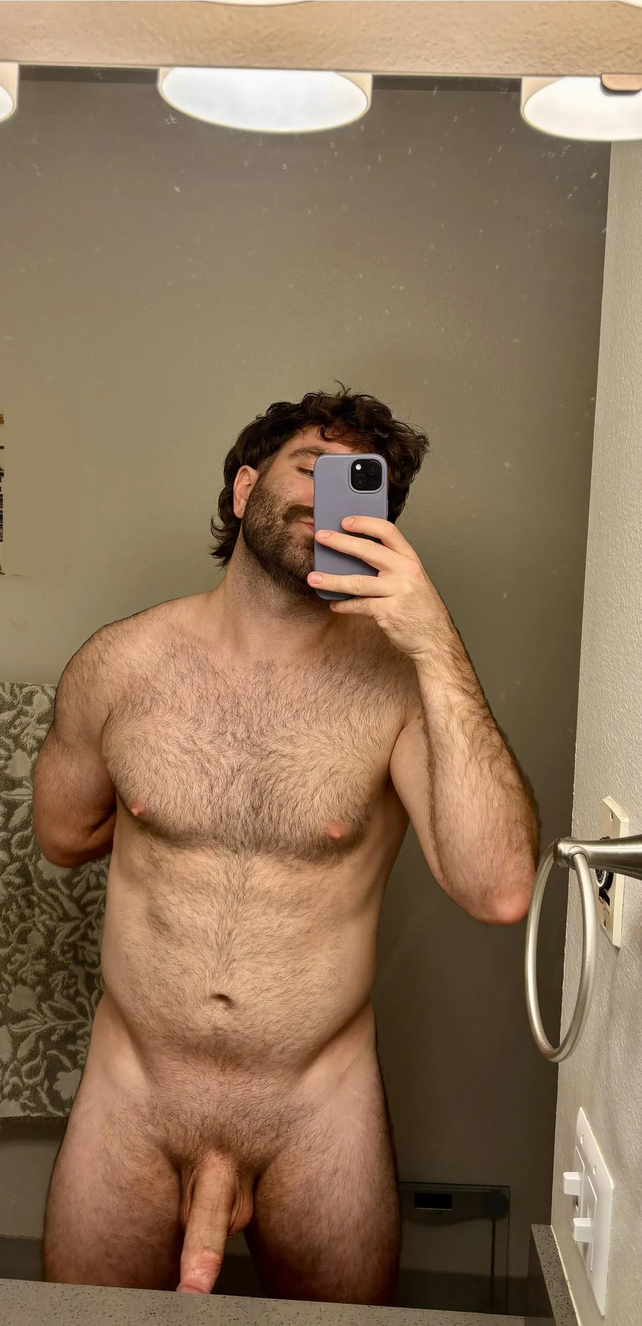 someone slideeeeee into my chat slide