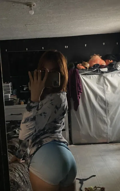 20F Latina looking for a long term sugar daddy:))