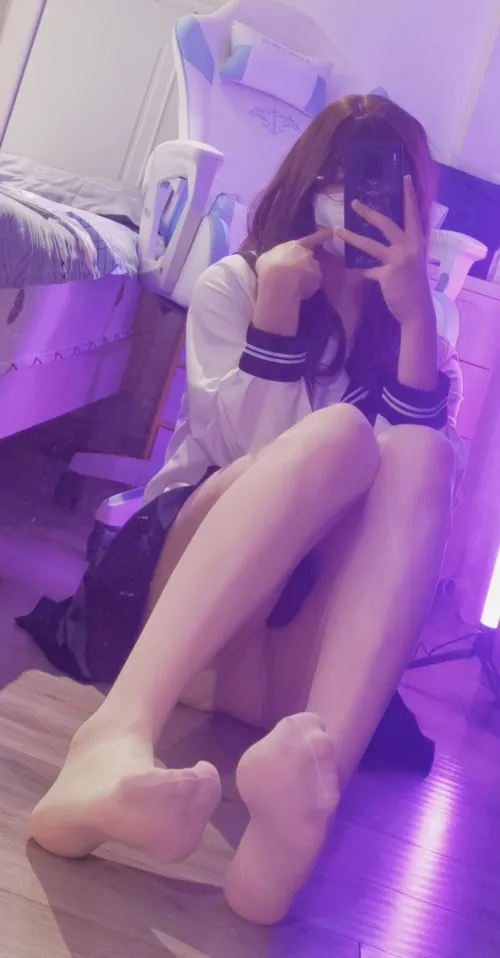 Like my school boi outfit?