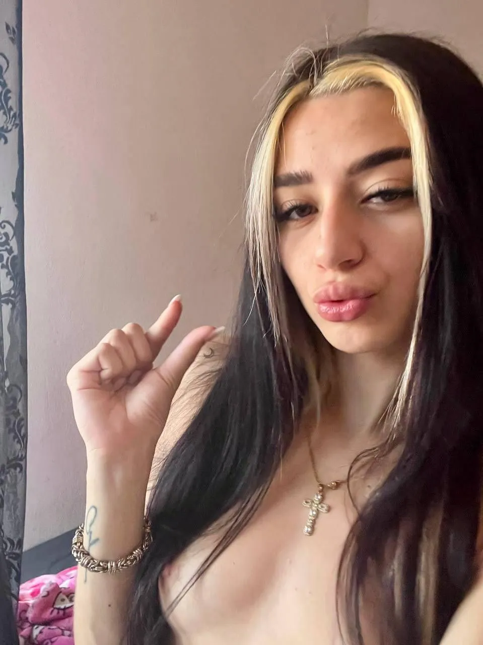 sending a humiliation task to all the betas who comment