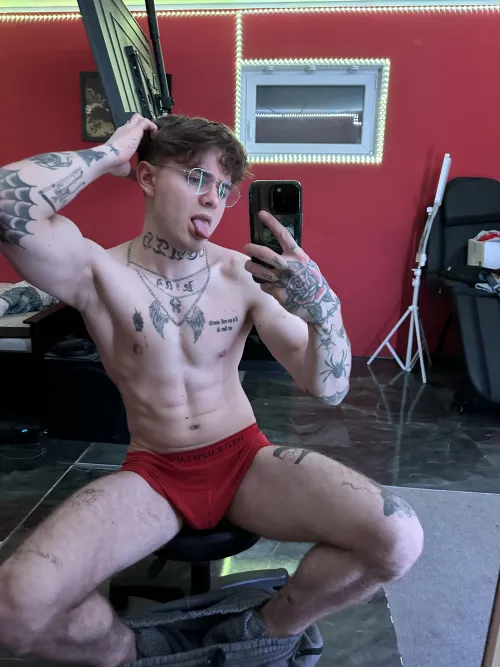 wank me and ill promise ill shoot a insane load into you