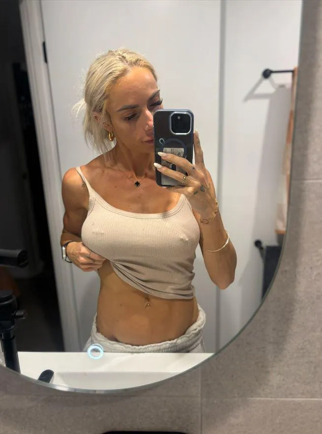 Braless outfits bring more joy