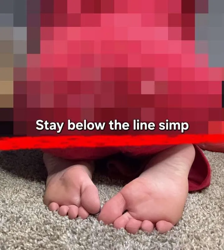 you know simps like you are lucky to even get my princess feet!