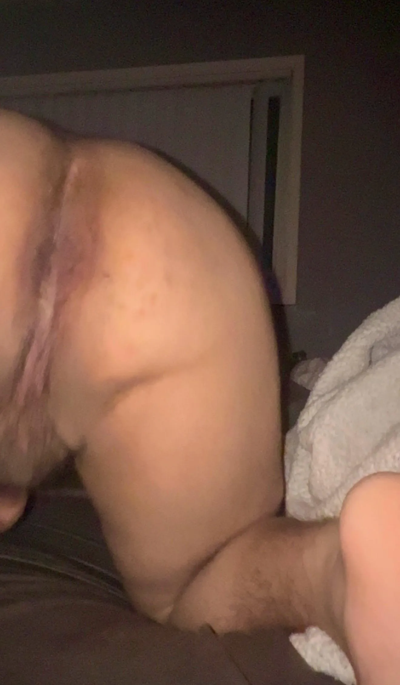 Who wants too fuck this this untapped ass ready to get fucked good and well 🥵