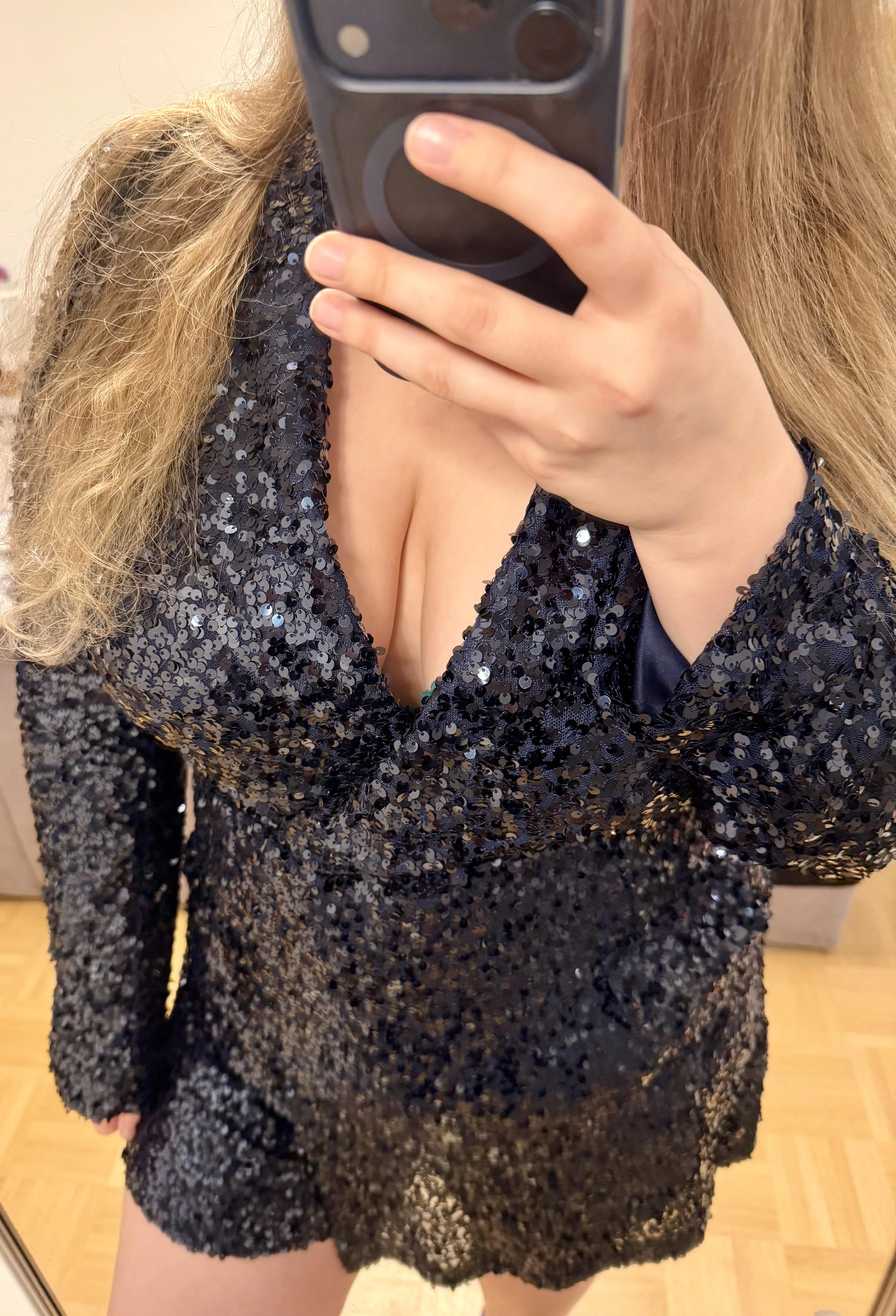 Die Weihnachtsfeier hatte definitiv ihre spannenden Augenblicke 👀 Schaut selbst im Beitrag😏😈