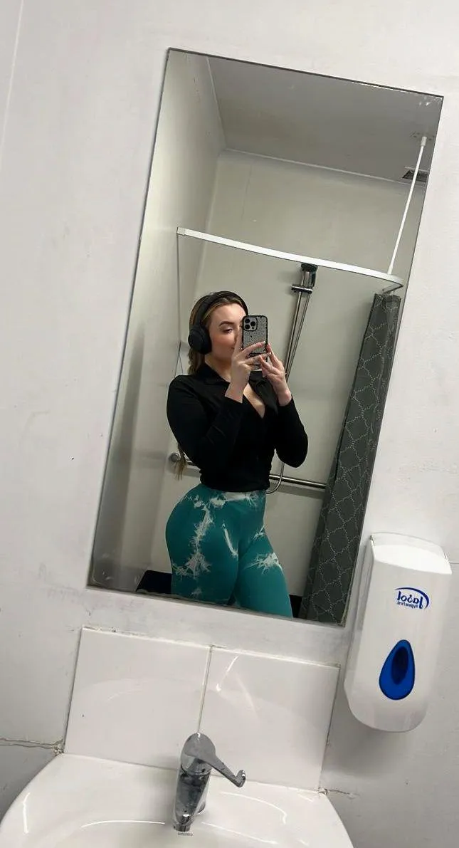 soft lips dangerous vibe