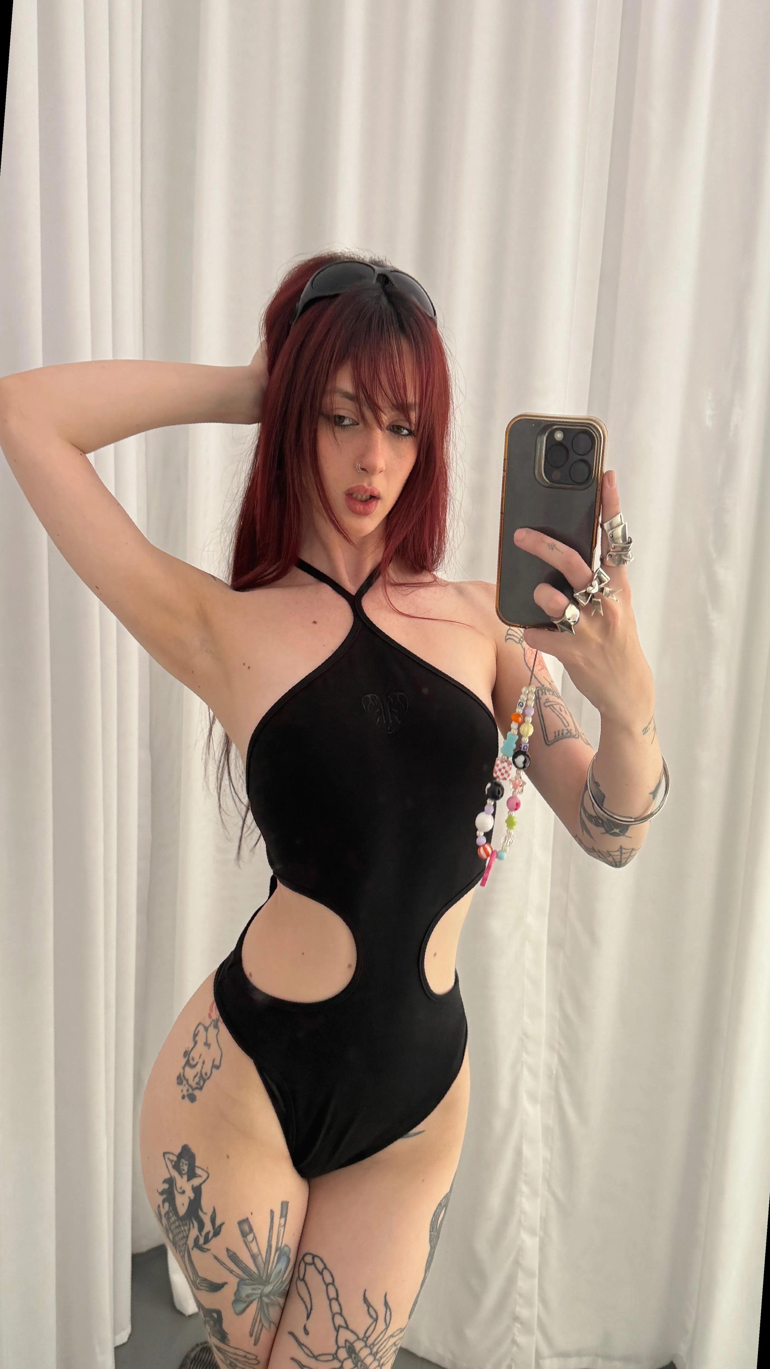 19 [F4M] – Soft thoughts, bold smile. IG: lunarome